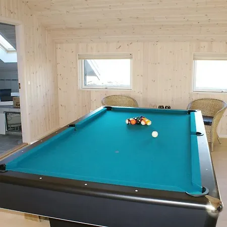 Four-bedroom Holiday Helledievej With A Sauna 07 *